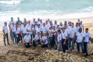 INCABIDE realiza jornada de limpieza de playas