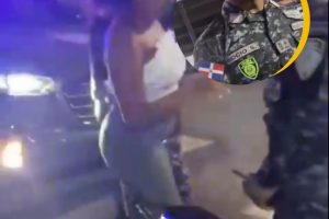 VIDEO: Agentes PN agreden mujer en Monte Plata por grabar durante requisa