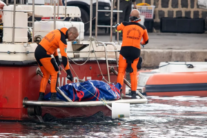 Recuperan el cuerpo de la hija de Lynch, última desaparecida en el naufragio del velero en Sicilia