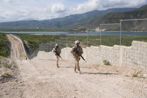 Ministro de Defensa garantiza seguridad en la frontera