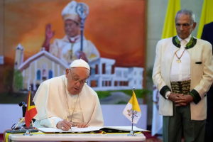 El papa llama desde Timor Oriental a la “responsabilidad” para prevenir abusos a menores