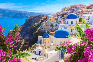 Grecia cobrará 20 euros a cada turista que desembarca de un crucero en Santorini o en Mikonos