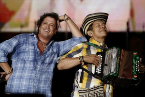 Fallece el acordeonista Egidio Cuadrado, el inseparable compañero musical de Carlos Vives