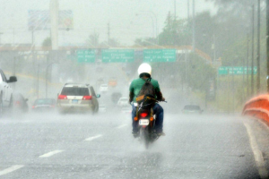 Pronostico de Hoy: Vaguada continuará produciendo lluvias en el país