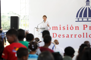 Vicepresidenta Raquel Peña entrega obras en el Sur