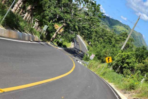 MOPC supervisa y repara puentes y carreteras en El Seibo, Miches y Hato Mayor